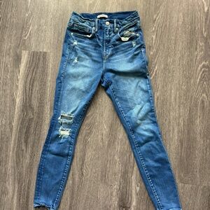 Good American Good Legs Crop